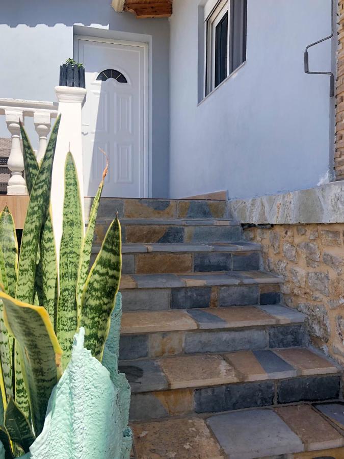 Milos Apartments Himare Exterior photo