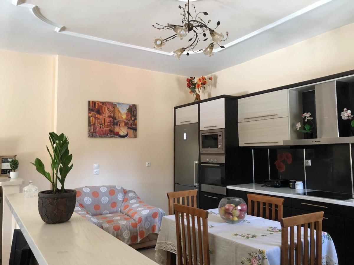 Milos Apartments Himare Exterior photo