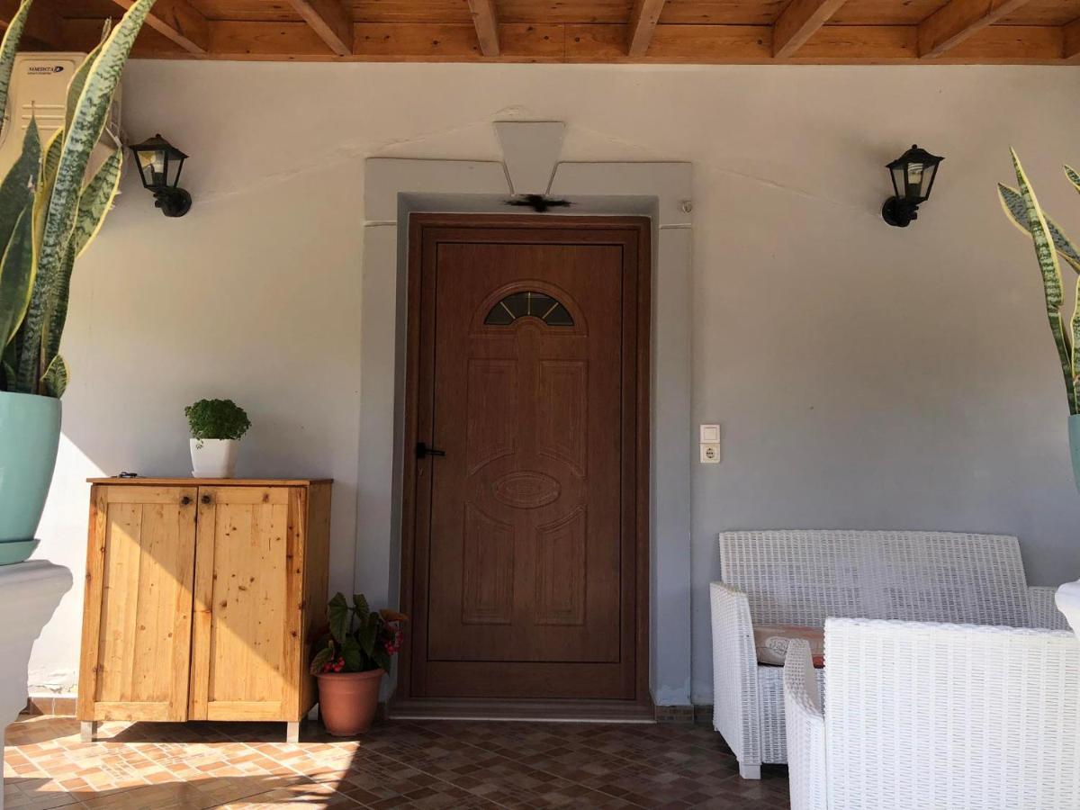 Milos Apartments Himare Exterior photo