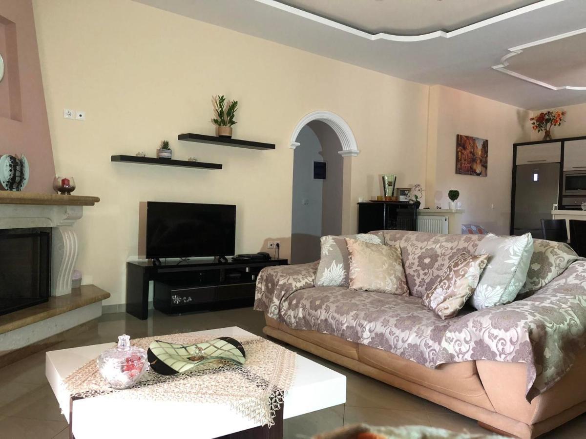 Milos Apartments Himare Exterior photo