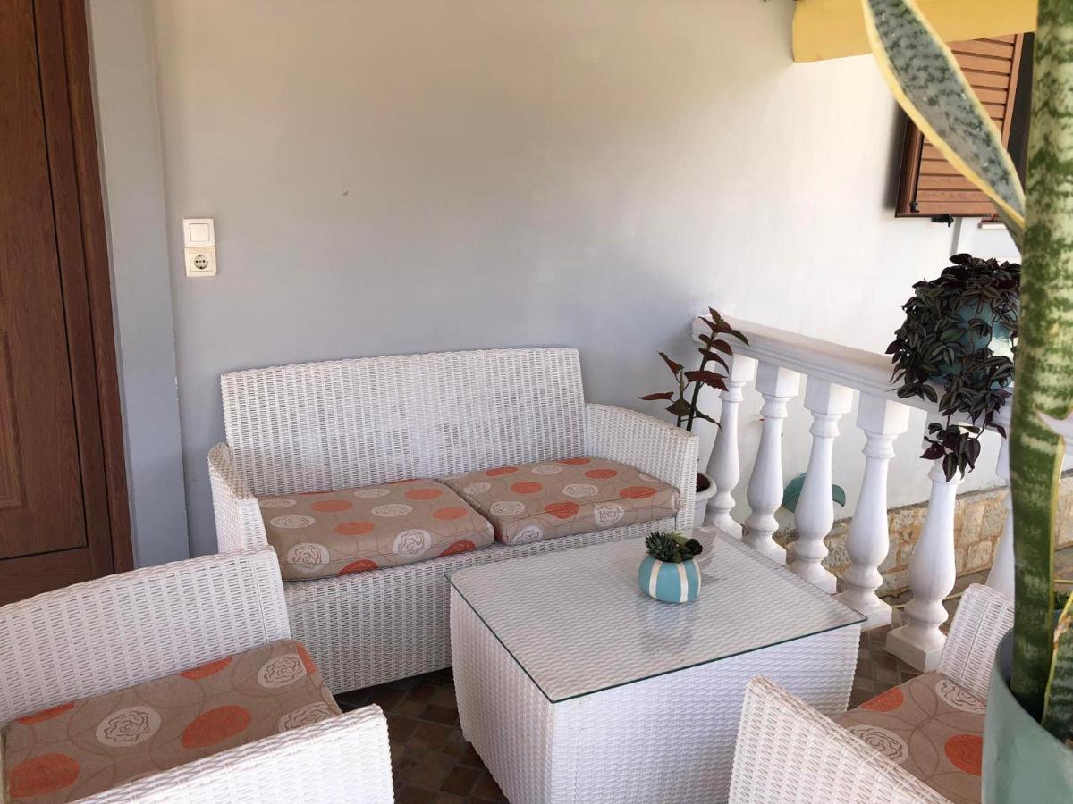 Milos Apartments Himare Exterior photo