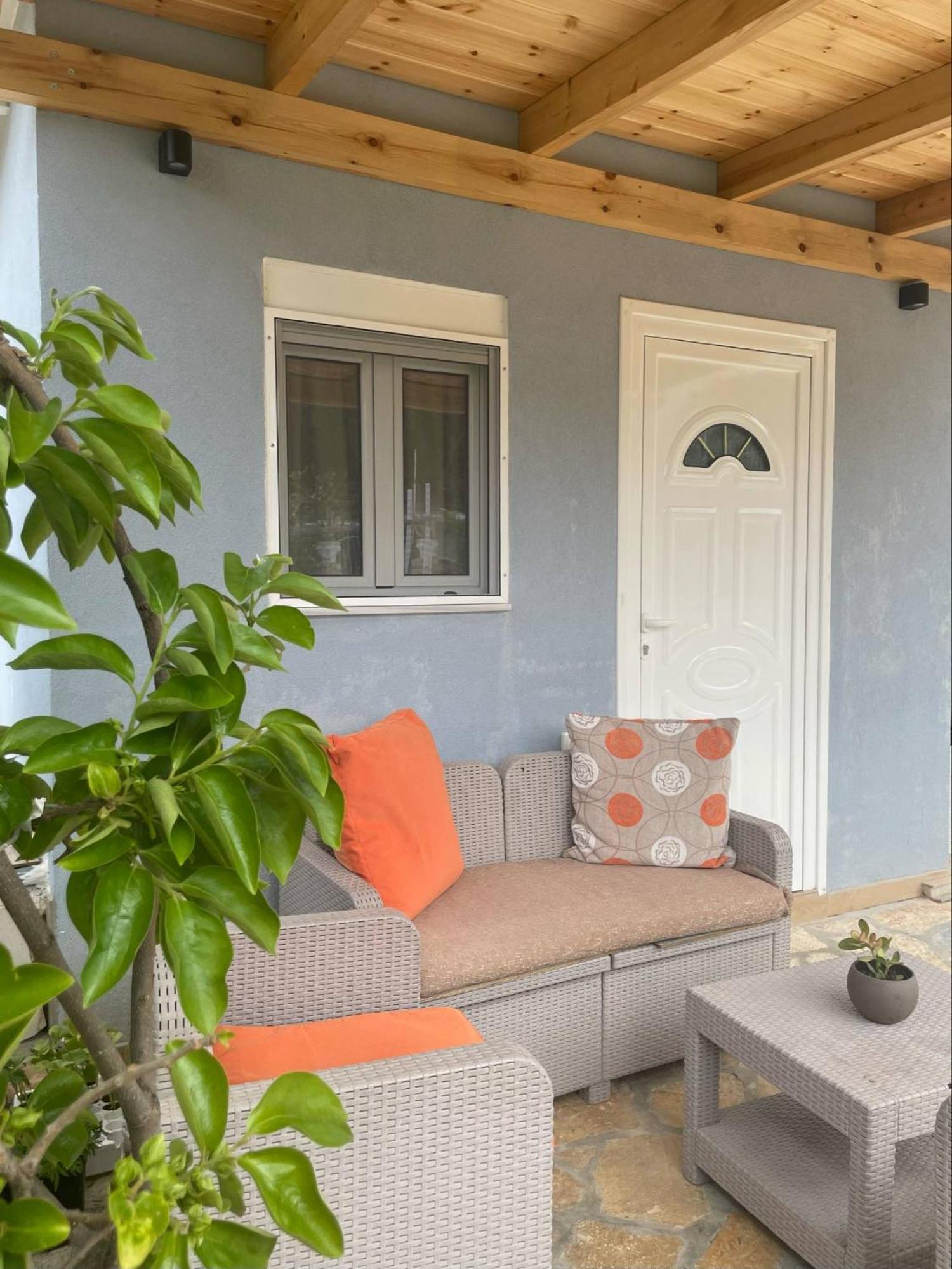 Milos Apartments Himare Room photo